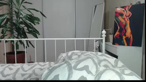 Eva online show from May 8, 2026, 4:12 pm