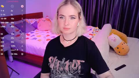 Effie online show from December 4, 2024, 3:32 pm