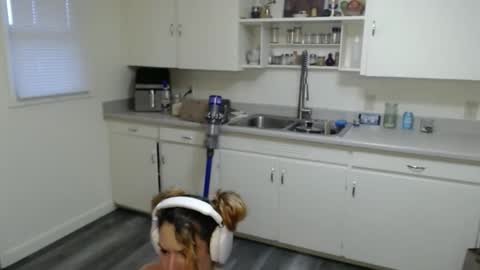 Shyla syn1 online show from January 7, 2026, 3:58 pm