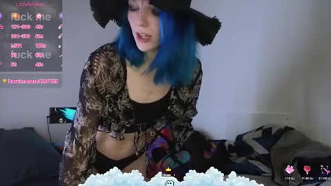 Snapshot of shyohiogirl chatting on March 23, 2026, 9:19 pm Hippie online show from March 23, 2026, 9:19 pm