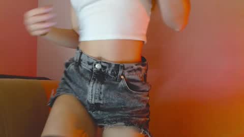 Lea online show from December 14, 2025, 2:22 pm