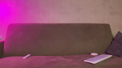 Amelia online show from February 13, 2026, 7:10 pm