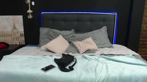 Snapshot of shyvibes_ chatting on February 18, 2025, 12:59 am CALL ME  CHARLOTTE online show from February 18, 2025, 12:59 am