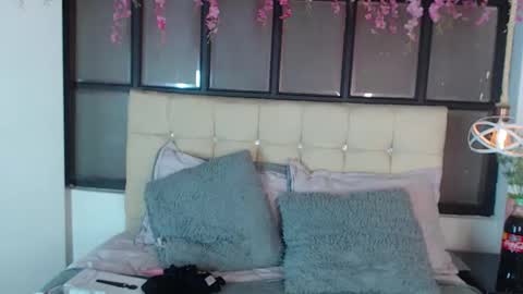 Snapshot of shyvibes_ chatting on October 21, 2025, 7:36 pm CALL ME  CHARLOTTE online show from October 21, 2025, 7:36 pm