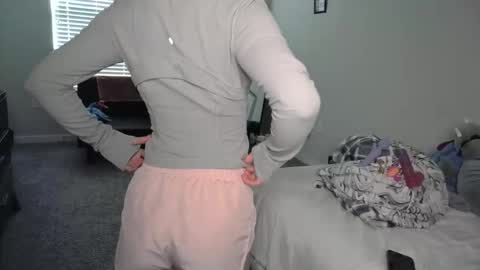 Snapshot of shyy_petitebaby chatting on February 11, 2026, 3:28 pm shypetitebaby online show from February 11, 2026, 3:28 pm