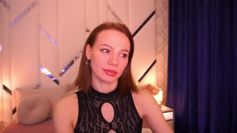 shyysiren online show from April 8, 2026, 2:17 pm