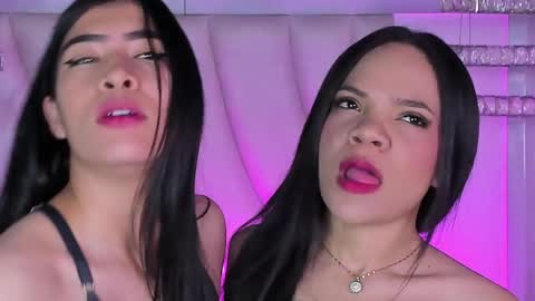 Siara and Zoe tattoo online show from May 7, 2026, 11:43 pm