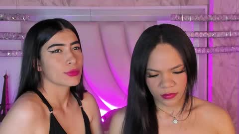 Siara and Zoe tattoo online show from May 11, 2026, 10:51 pm