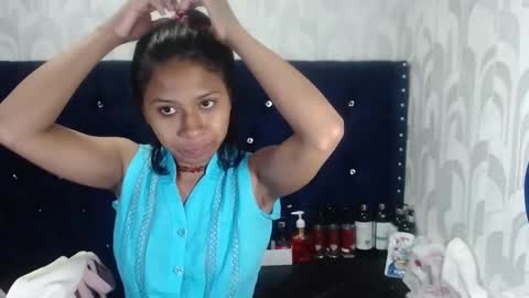Snapshot of siarawuayuu chatting on December 22, 2024, 3:11 am Siara online show from December 22, 2024, 3:11 am