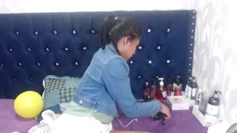 Snapshot of siarawuayuu chatting on January 7, 2025, 3:03 am Siara online show from January 7, 2025, 3:03 am