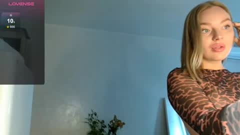 Eva online show from September 15, 2025, 1:49 am