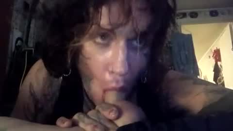Snapshot of sickntwisted686 chatting on July 20, 2026, 8:06 am HungGirl online show from July 20, 2026, 8:06 am
