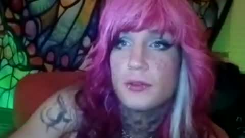 Snapshot of sickntwisted686 chatting on July 25, 2026, 2:53 am HungGirl online show from July 25, 2026, 2:53 am