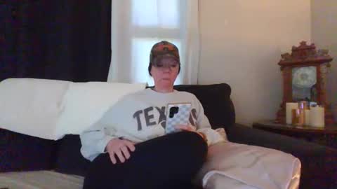 Snapshot of sidneyraee chatting on May 14, 2026, 6:37 pm Mrs. St. Patrickk online show from May 14, 2026, 6:37 pm