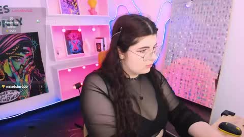 Snapshot of siena_aa chatting on May 19, 2026, 9:32 pm Siena online show from May 19, 2026, 9:32 pm
