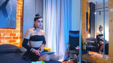 SinnaDark online show from March 12, 2026, 11:27 am