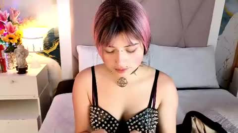 Snapshot of sienna_desiree chatting on June 25, 2026, 12:53 pm Sienna Desieree online show from June 25, 2026, 12:53 pm