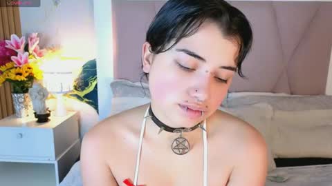 Snapshot of sienna_desiree chatting on July 28, 2026, 1:54 pm Sienna Desieree online show from July 28, 2026, 1:54 pm