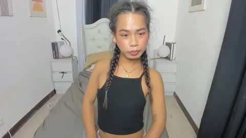 JiwelLyra online show from February 4, 2026, 9:31 pm