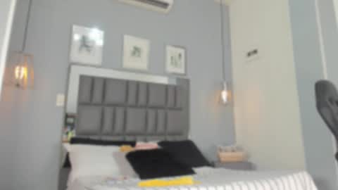 Keira online show from September 19, 2025, 11:33 am