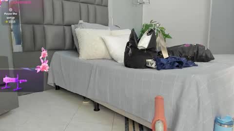 Keira online show from January 12, 2026, 11:37 am