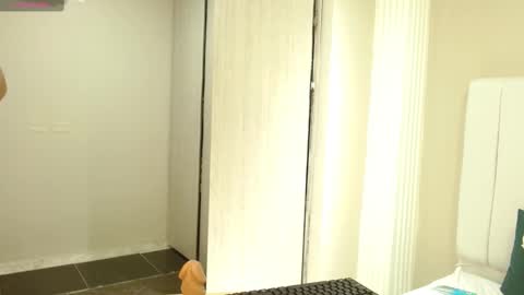 Snapshot of sienna_valexx chatting on October 11, 2025, 1:42 pm Sienna online show from October 11, 2025, 1:42 pm