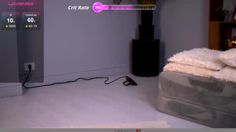 Luna online show from November 1, 2025, 5:20 am