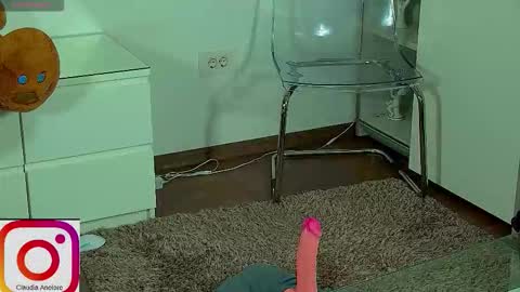 siennaluxexx online show from February 5, 2026, 4:00 pm