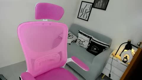 Snapshot of siennatsasian chatting on October 1, 2025, 2:01 pm Callme Sexy Sienna online show from October 1, 2025, 2:01 pm