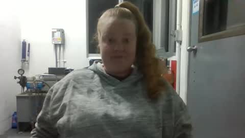 sierra_bby online show from January 17, 2026, 10:42 am