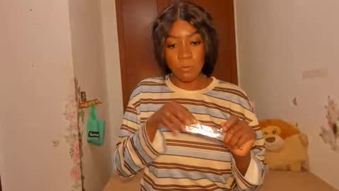 sierra_violet online show from April 26, 2026, 4:04 pm
