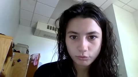 sierranovaa online show from April 7, 2026, 4:40 pm