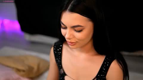 Snapshot of sierravyx chatting on October 21, 2025, 10:27 am Maria online show from October 21, 2025, 10:27 am