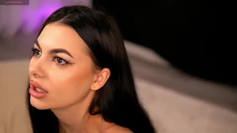 Snapshot of sierravyx chatting on October 23, 2025, 11:20 am Maria online show from October 23, 2025, 11:20 am