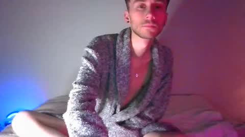 siiimon777 online show from March 21, 2026, 6:18 am