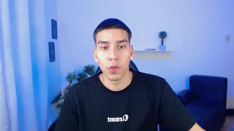 Snapshot of siimon18 chatting on February 2, 2026, 4:49 pm SImon online show from February 2, 2026, 4:49 pm