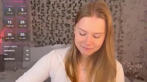 Snapshot of silent_princesses chatting on September 26, 2025, 5:11 am Chloe online show from September 26, 2025, 5:11 am