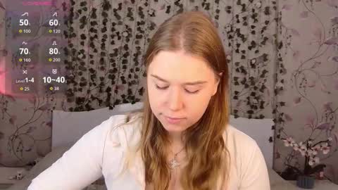 Snapshot of silent_princesses chatting on October 7, 2025, 5:15 am Chloe online show from October 7, 2025, 5:15 am