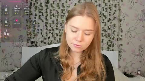 Snapshot of silent_princesses chatting on October 27, 2025, 5:22 am Chloe online show from October 27, 2025, 5:22 am