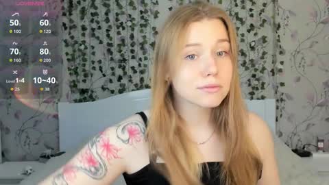 Snapshot of silent_princesses chatting on November 1, 2025, 7:21 am Chloe online show from November 1, 2025, 7:21 am