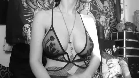 Allmylinkssilentmary666 online show from May 8, 2026, 10:26 pm