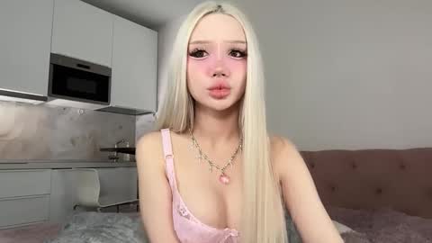 Snapshot of siliconepornstar chatting on October 30, 2025, 5:24 pm Diana online show from October 30, 2025, 5:24 pm