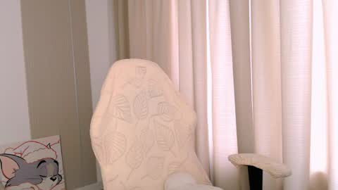 Snapshot of silk_ann chatting on April 5, 2026, 5:15 am silk_ann online show from April 5, 2026, 5:15 am