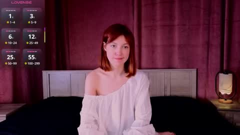 silly___woman online show from November 17, 2025, 1:39 pm