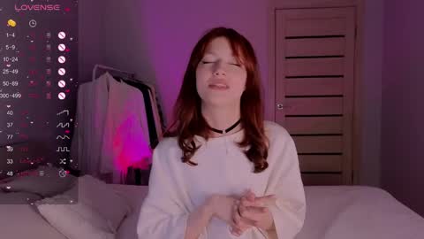 silly___woman online show from May 7, 2026, 7:52 pm