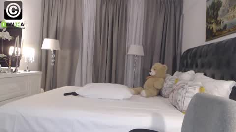 Snapshot of silver_miss chatting on August 3, 2026, 6:44 pm Silver ok online show from August 3, 2026, 6:44 pm