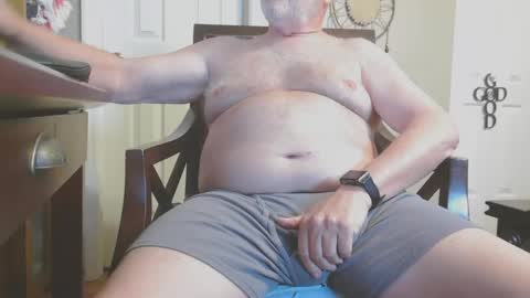 Daddy Bear online show from December 19, 2024, 6:01 pm