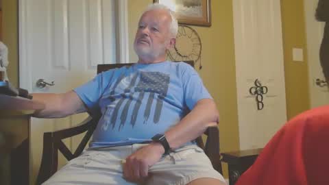 Daddy Bear online show from April 27, 2026, 12:25 pm