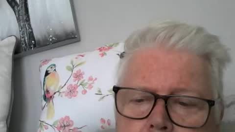 silverfoxpauly online show from May 29, 2026, 12:25 pm