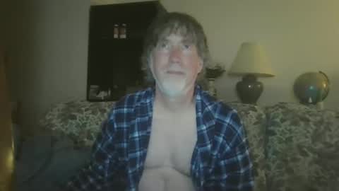 Snapshot of silverfunfox chatting on June 3, 2026, 4:37 am silverfunfox online show from June 3, 2026, 4:37 am